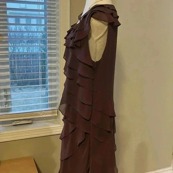 [16] Jacques Vert Plum Ruffled Layer Sleeveless  Dress - Picture 4 of 13